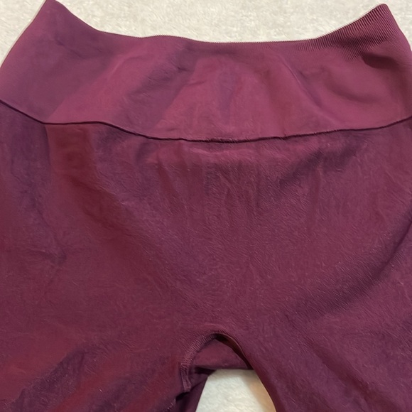 Fabletics Burgundy Leggings With Mesh Detailed Legs - Picture 7 of 10